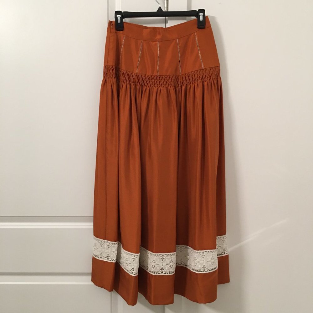 Women Elegant Lace-Accented 100% Silk Swirl Maxi Skirt with lace trim in size 4 - Picture 4 of 15